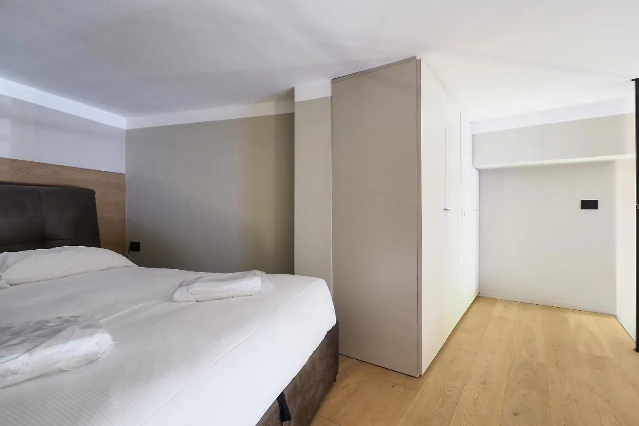 Doma Lux Apartment Central Station Milano 0*, Milan