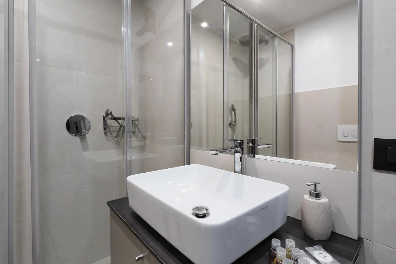 Doma Lux Apartment Central Station Milano 0*, Milan Italy