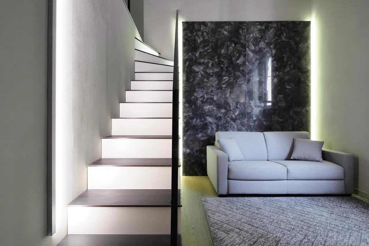 Doma Lux Apartment Central Station Milano Italy