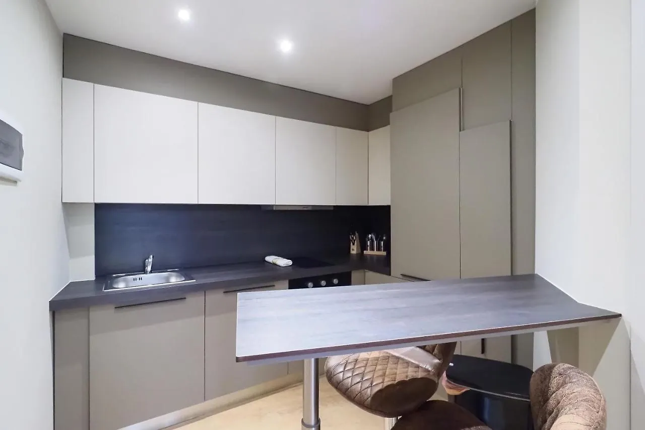 Doma Lux Apartment Central Station Milano Italy