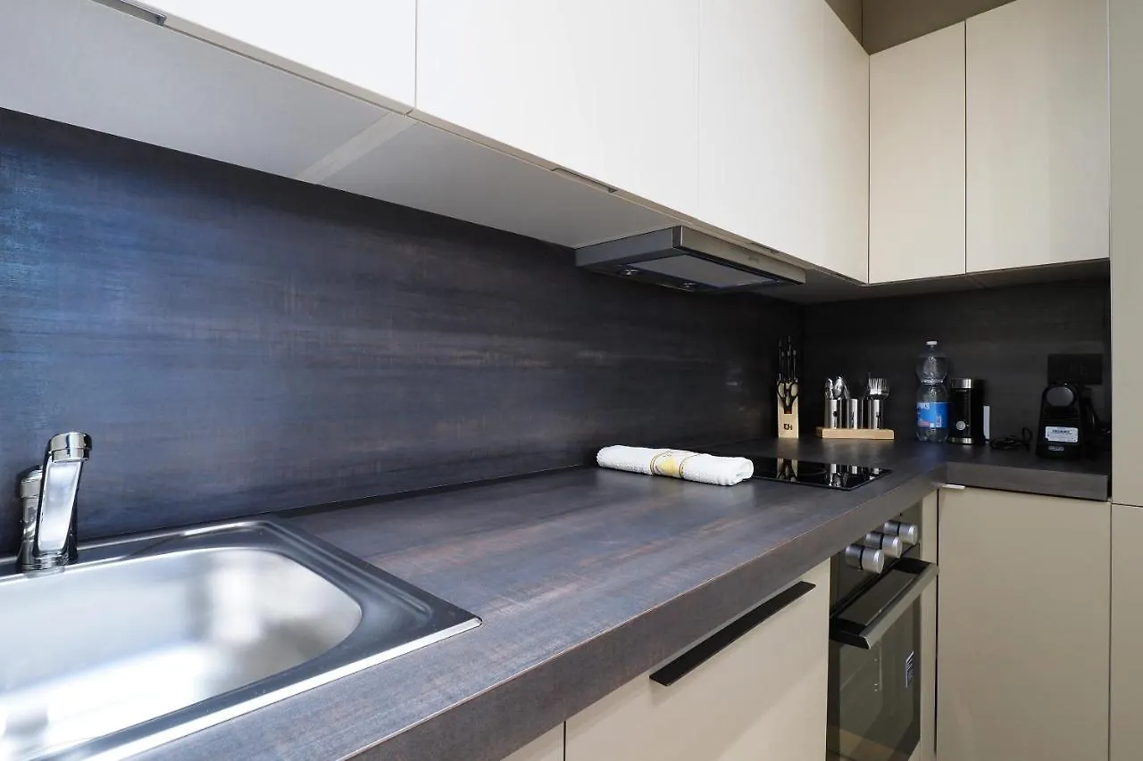 Doma Lux Apartment Central Station Milano Milan